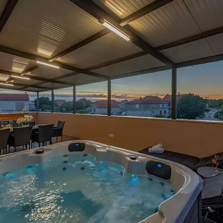 Kamen Zadarvillas Vila *