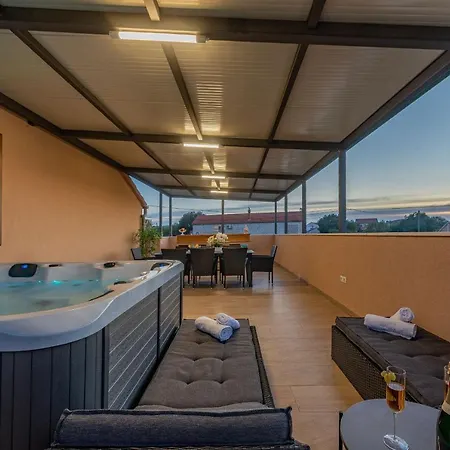 Kamen Zadarvillas * Pridraga