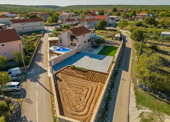 Kamen Zadarvillas * Pridraga
