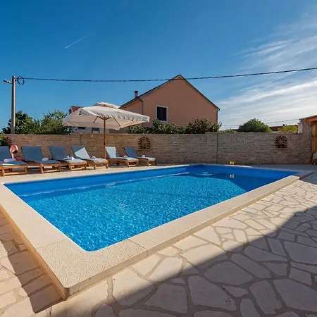 Kamen Zadarvillas *
