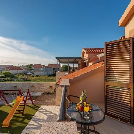 Kamen Zadarvillas Pridraga