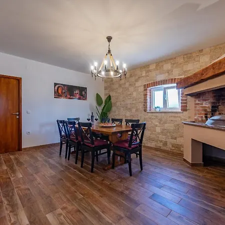 Kamen Zadarvillas * Pridraga