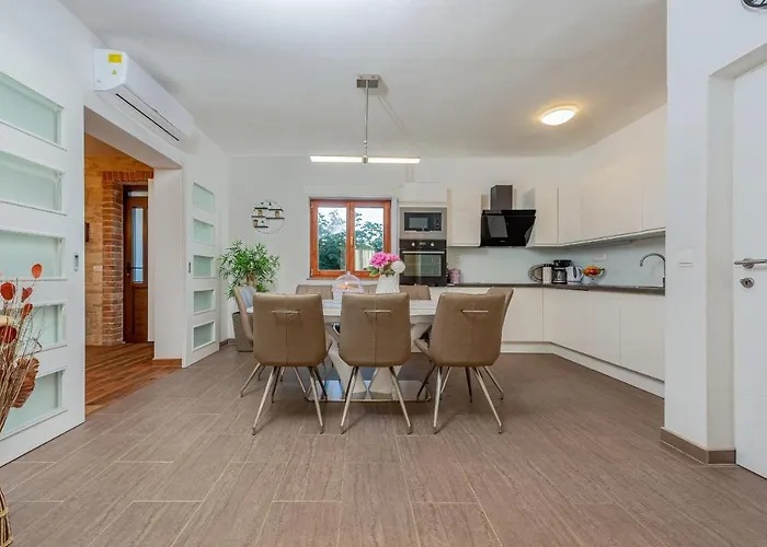 Kamen Zadarvillas Vila