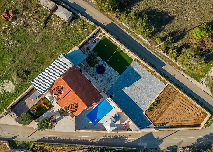 Kamen Zadarvillas Вилла